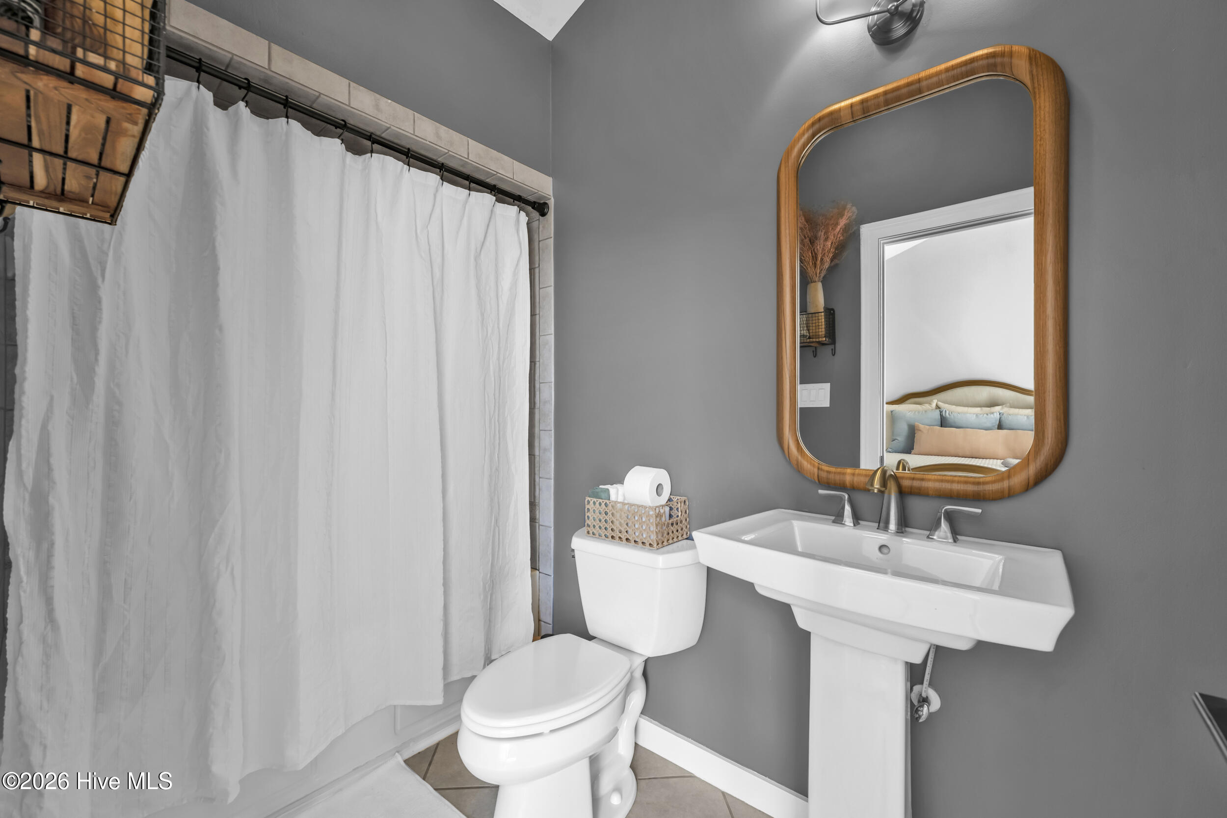 401 S Lake Drive Property Photo 13