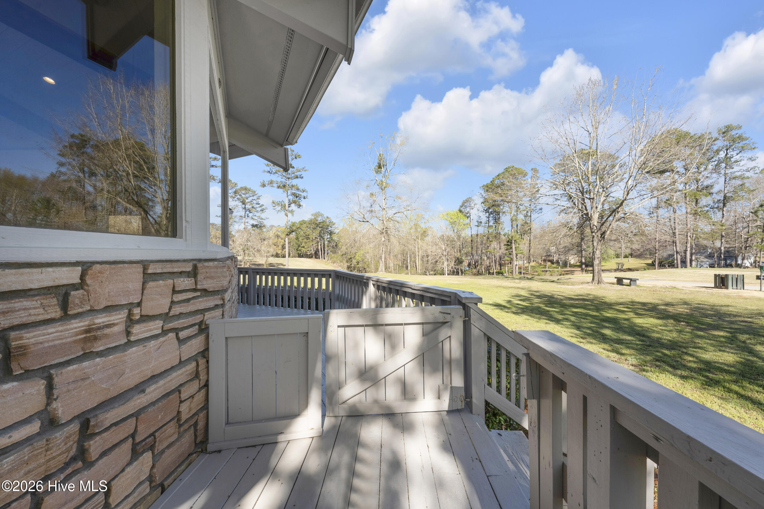 401 S Lake Drive Property Photo 37