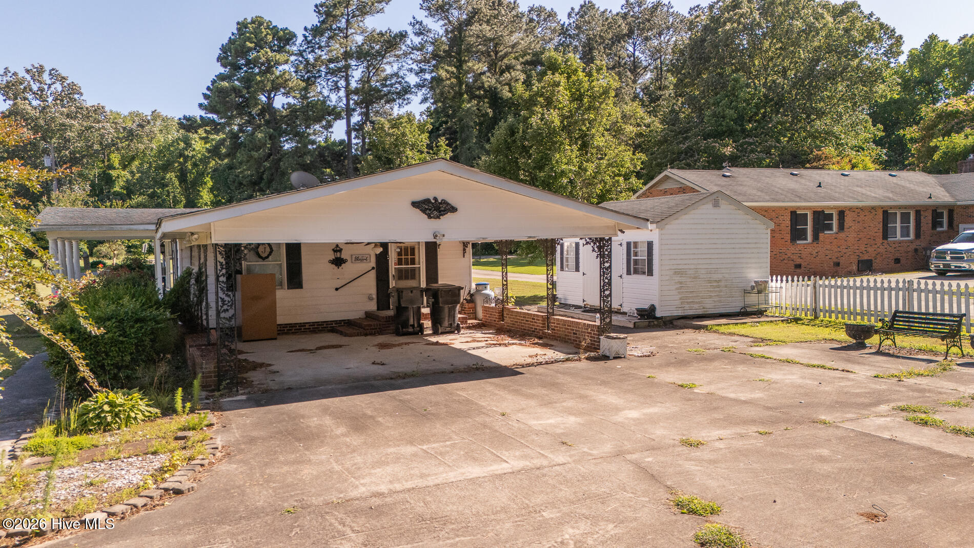 210 Hines Avenue Property Photo 12