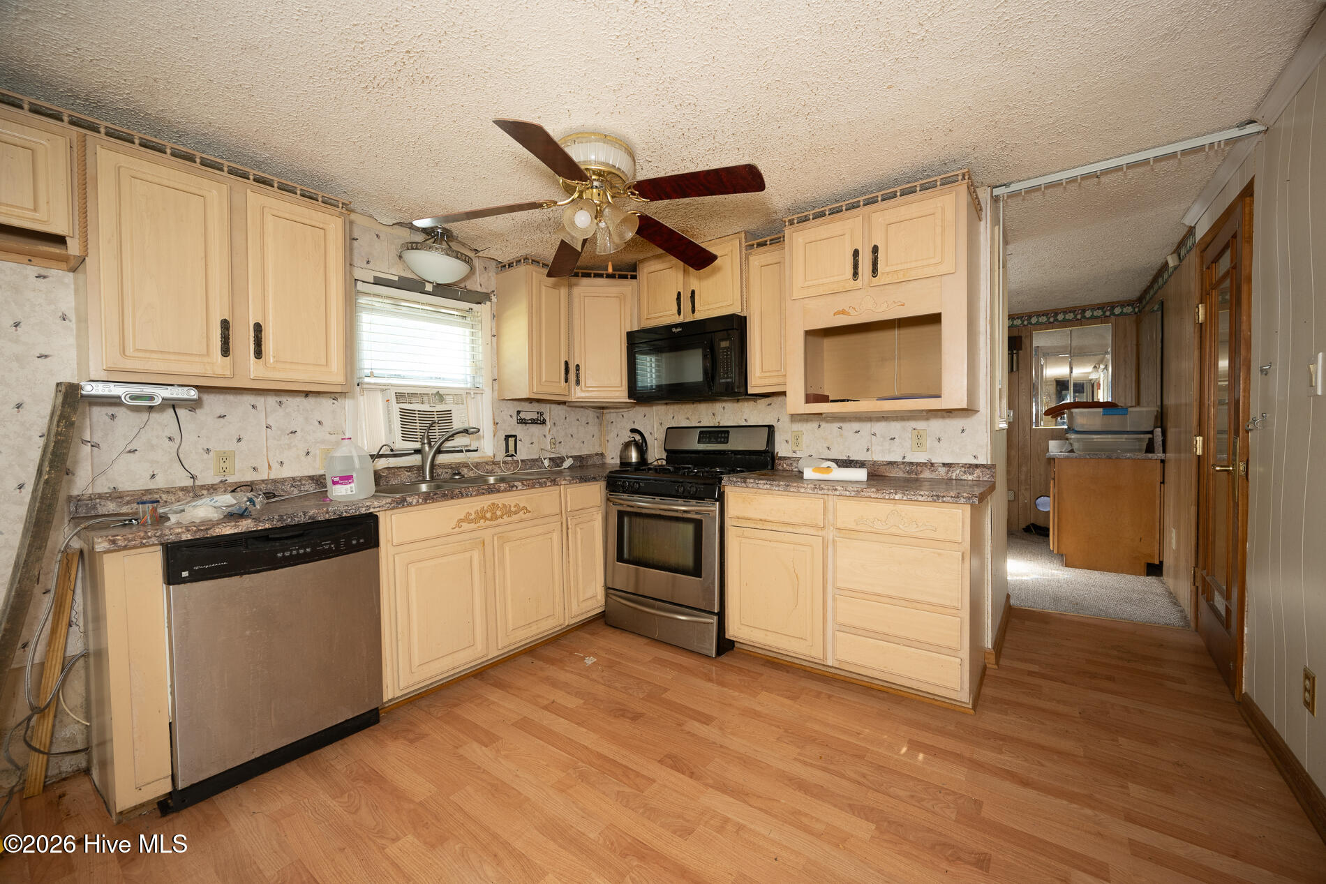 210 Hines Avenue Property Photo 18