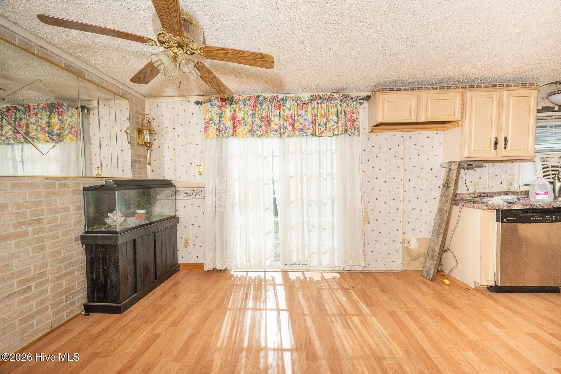 210 Hines Avenue Property Photo 21