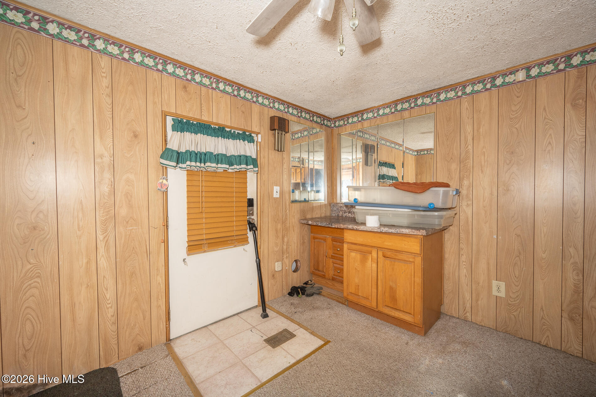210 Hines Avenue Property Photo 23