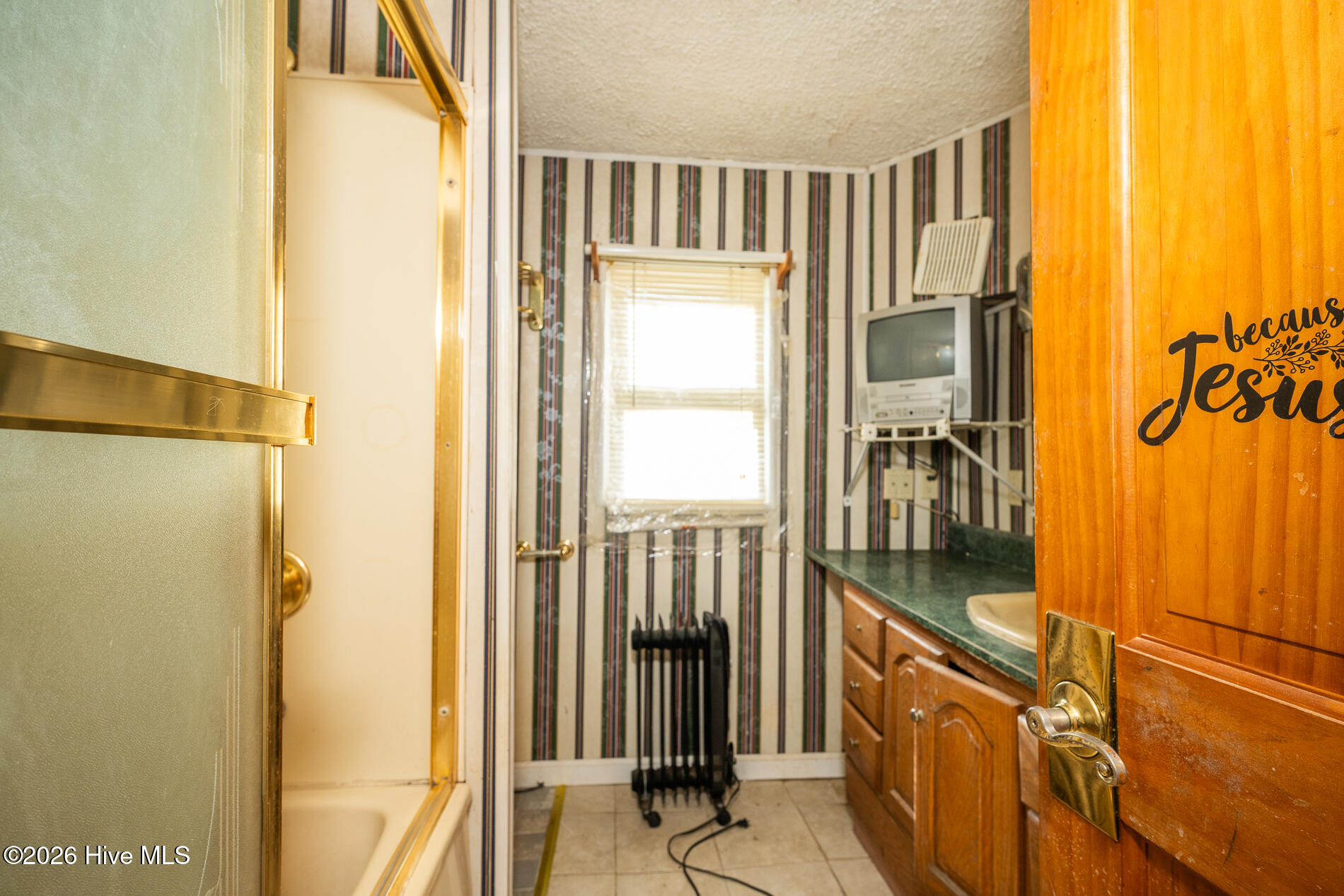 210 Hines Avenue Property Photo 24