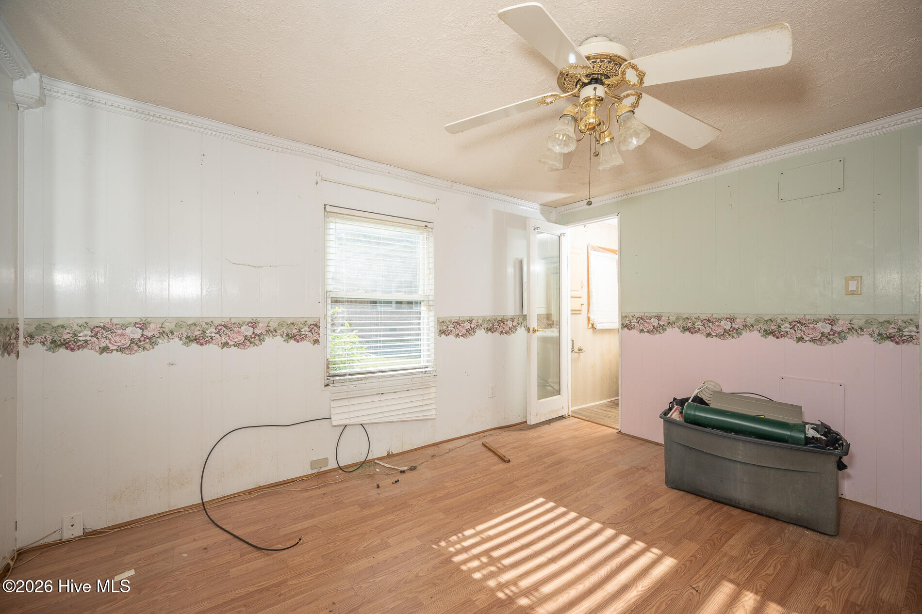 210 Hines Avenue Property Photo 28