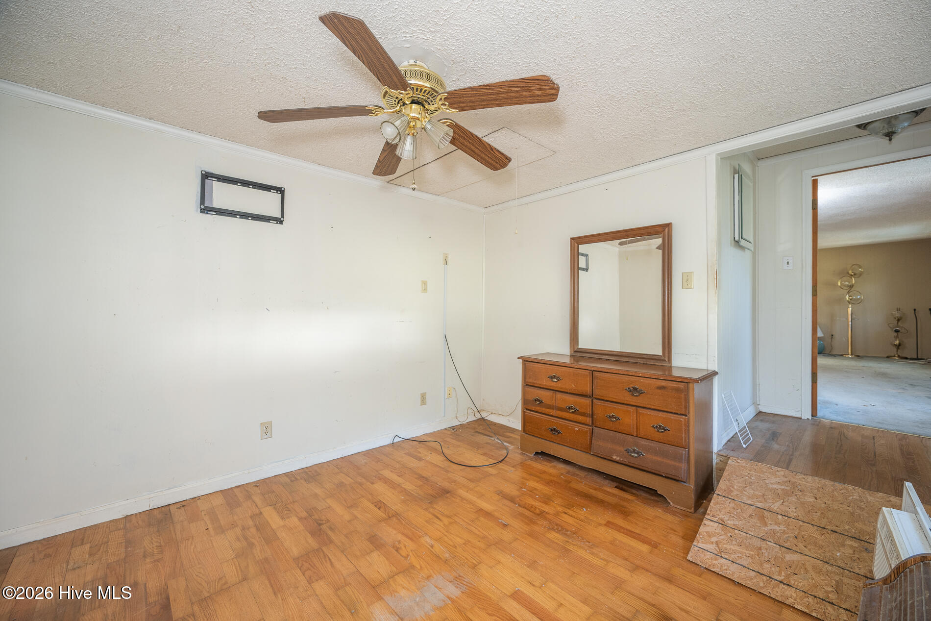 210 Hines Avenue Property Photo 32