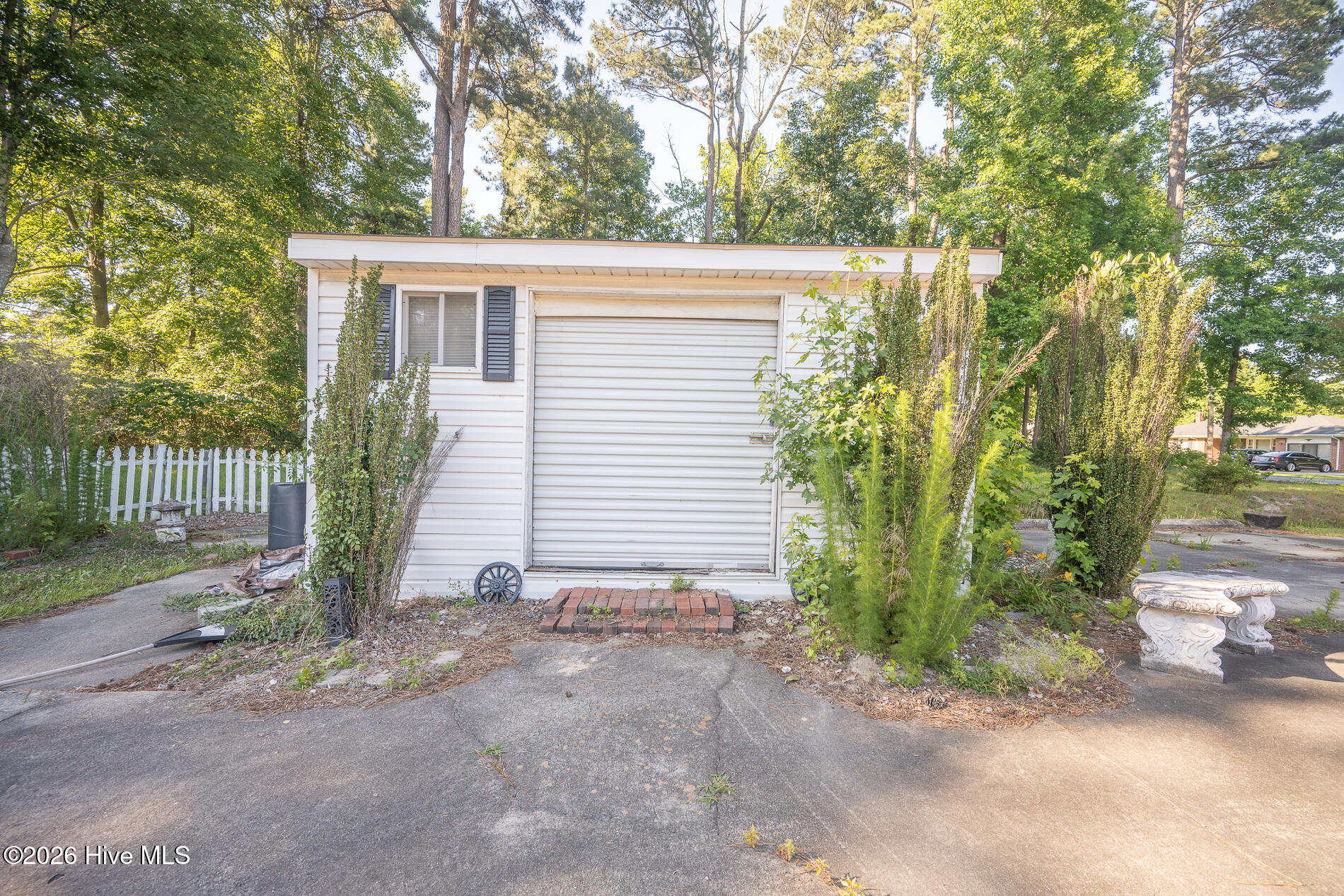 210 Hines Avenue Property Photo 34