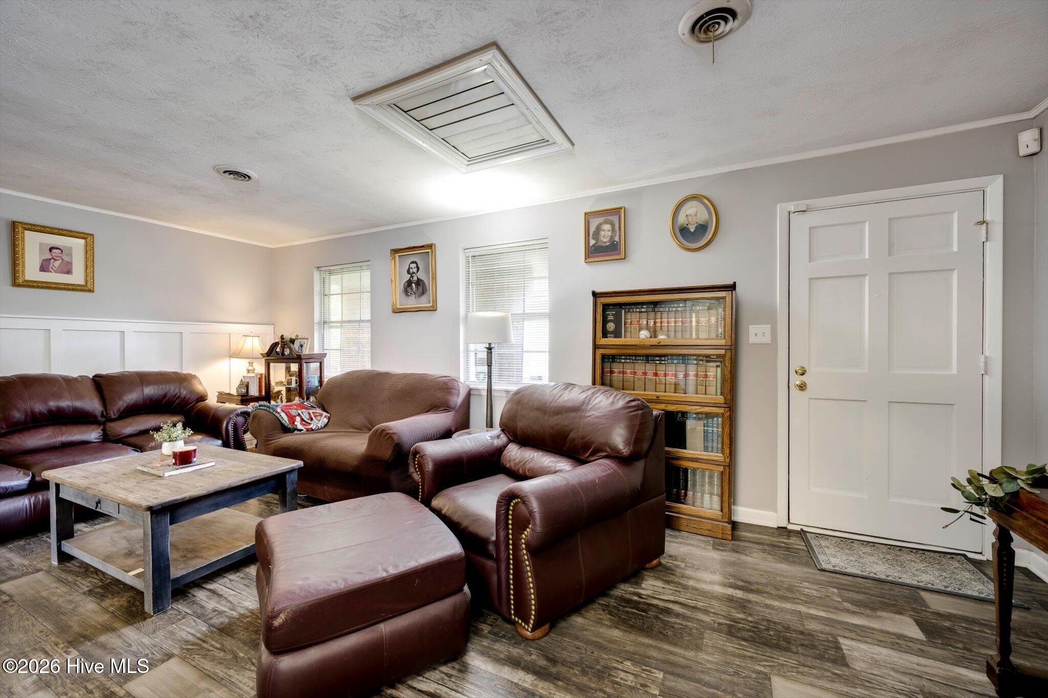 3031 Sterling Road Property Photo 8