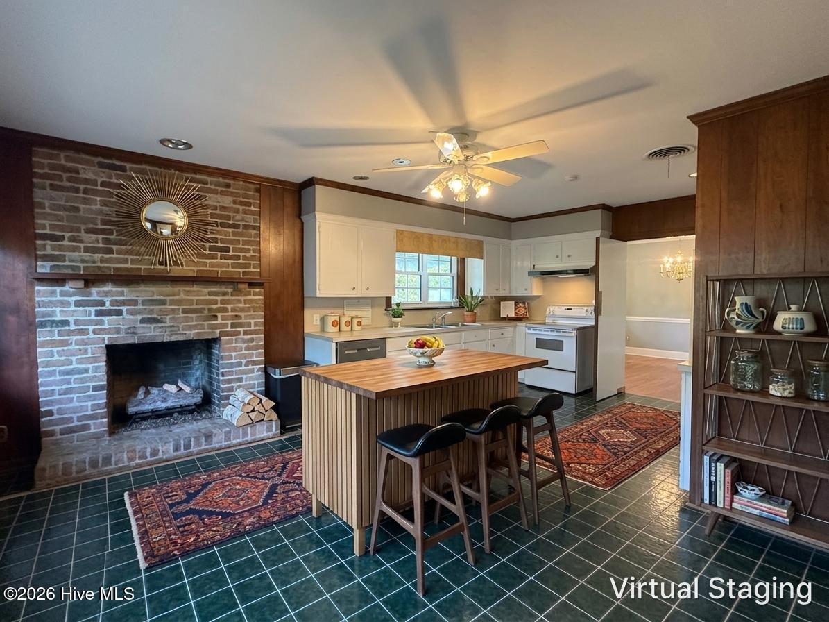 103 Finch Street Property Photo 6