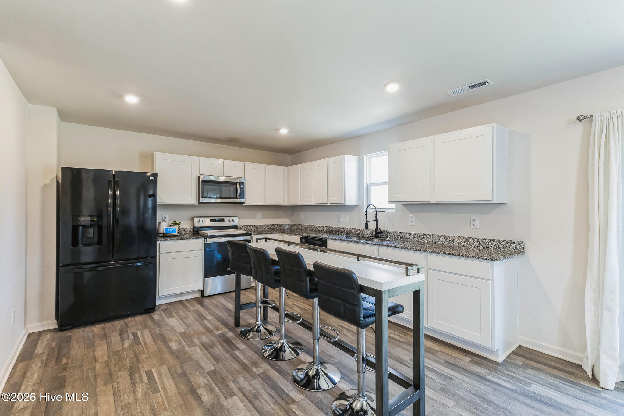 1253 Manor Drive Property Photo 15