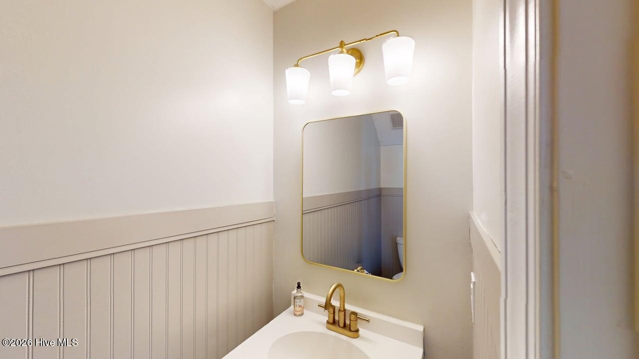 107 Cambridge Drive Property Photo 6