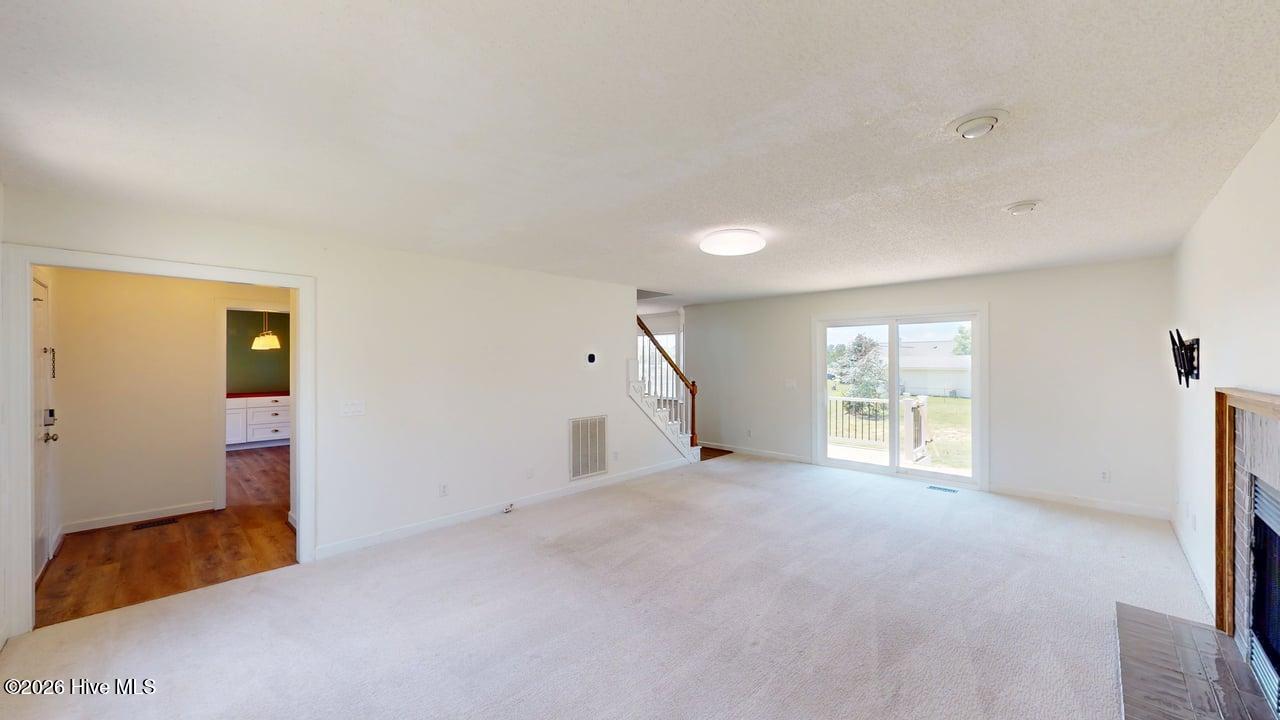 107 Cambridge Drive Property Photo 19