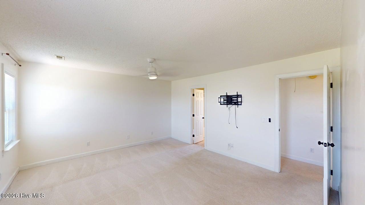107 Cambridge Drive Property Photo 33