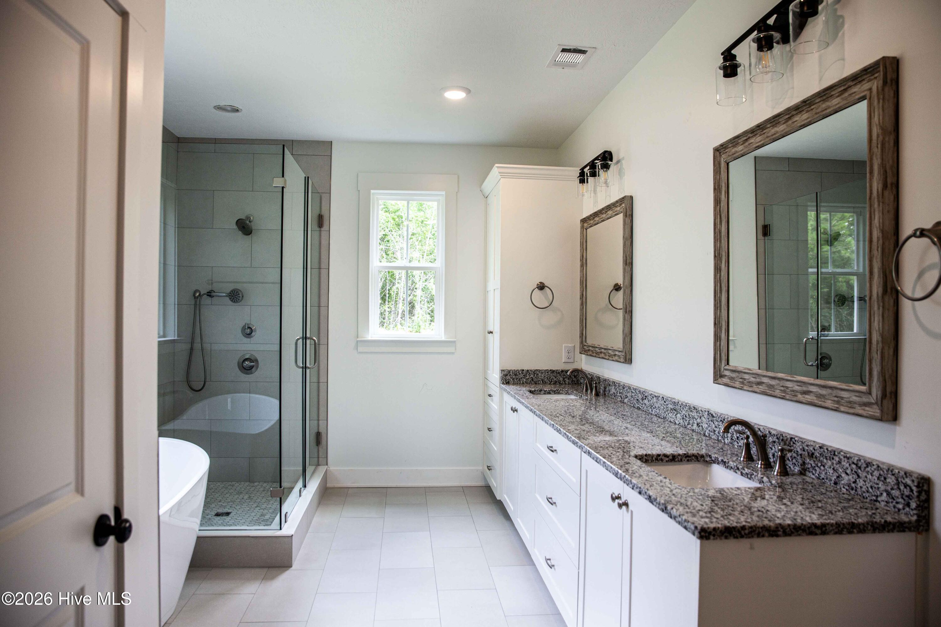 916 Fairbourne Drive Property Photo 18