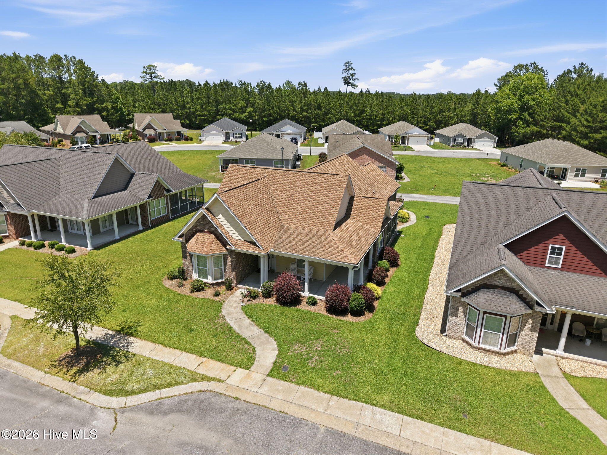 504 Somerset Drive Property Photo 3