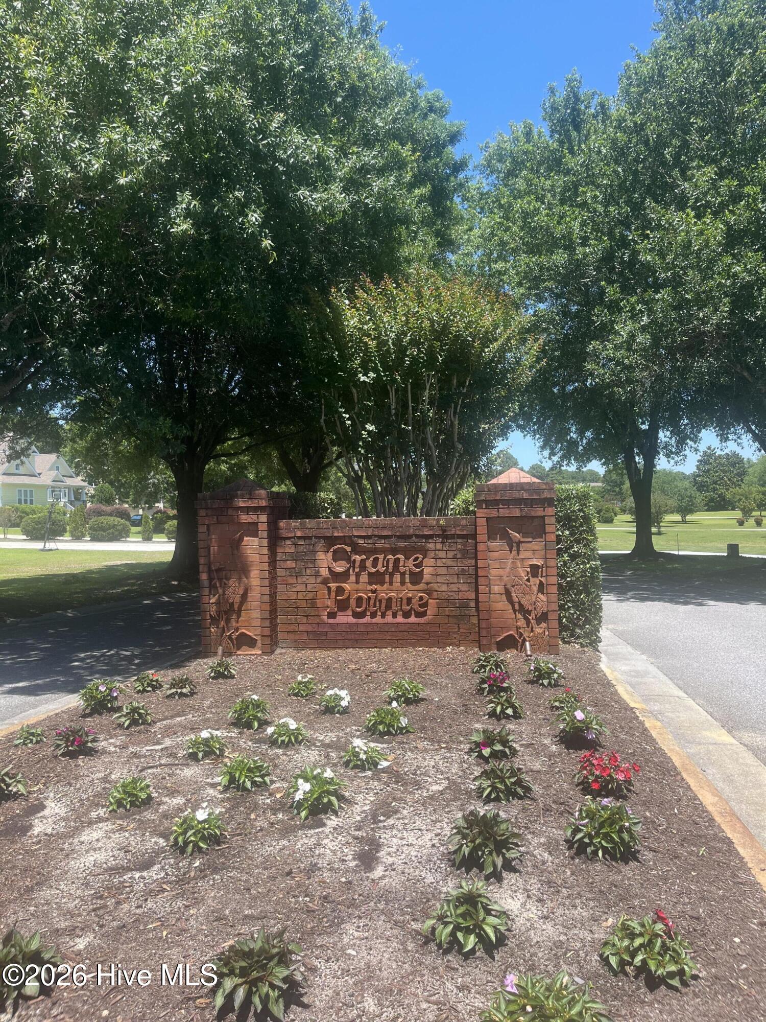 26 26 Crane Pointe
