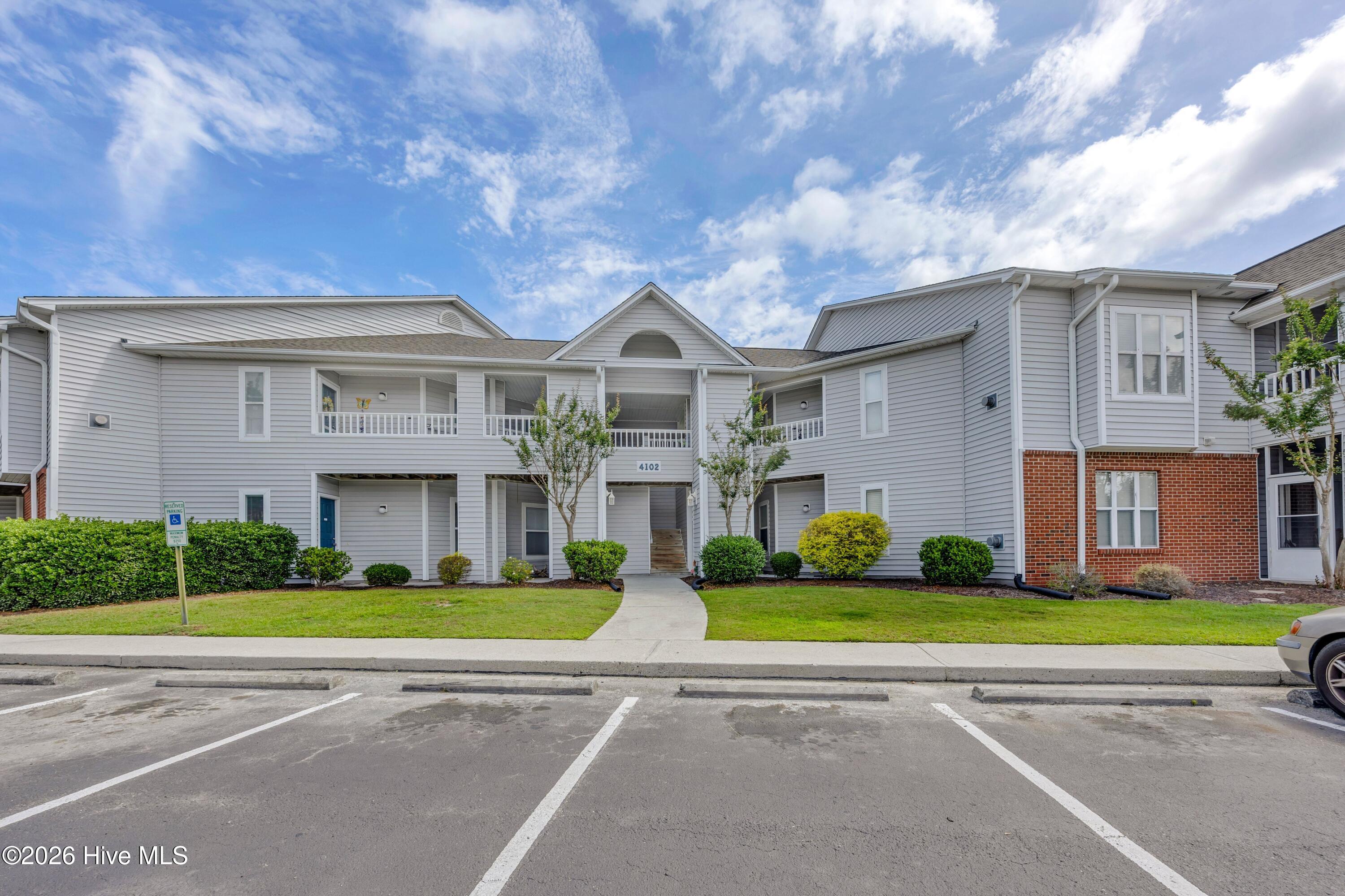 4102 Breezewood Drive Apt 101 Property Photo 1