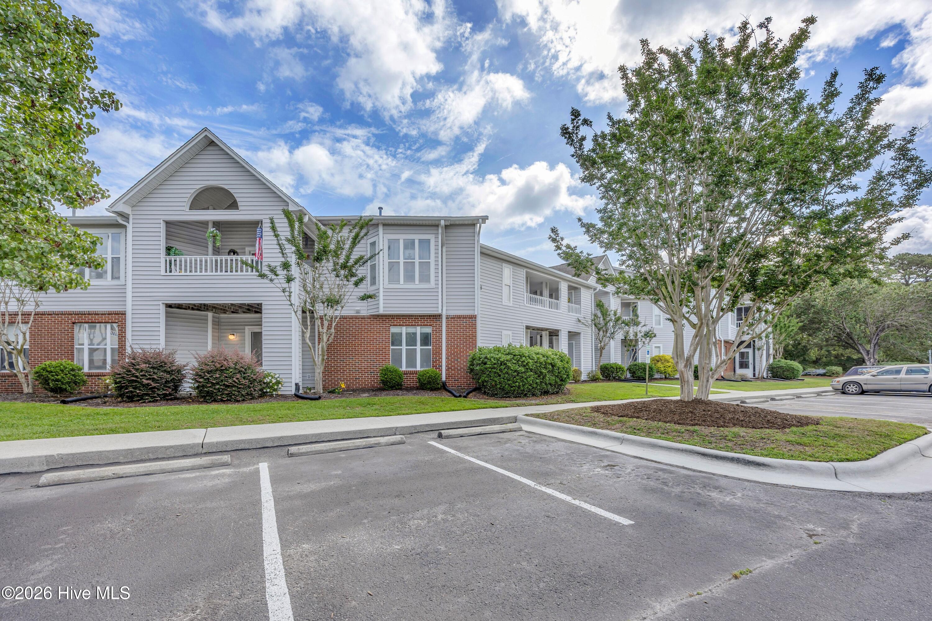 4102 Breezewood Drive Apt 101 Property Photo 2