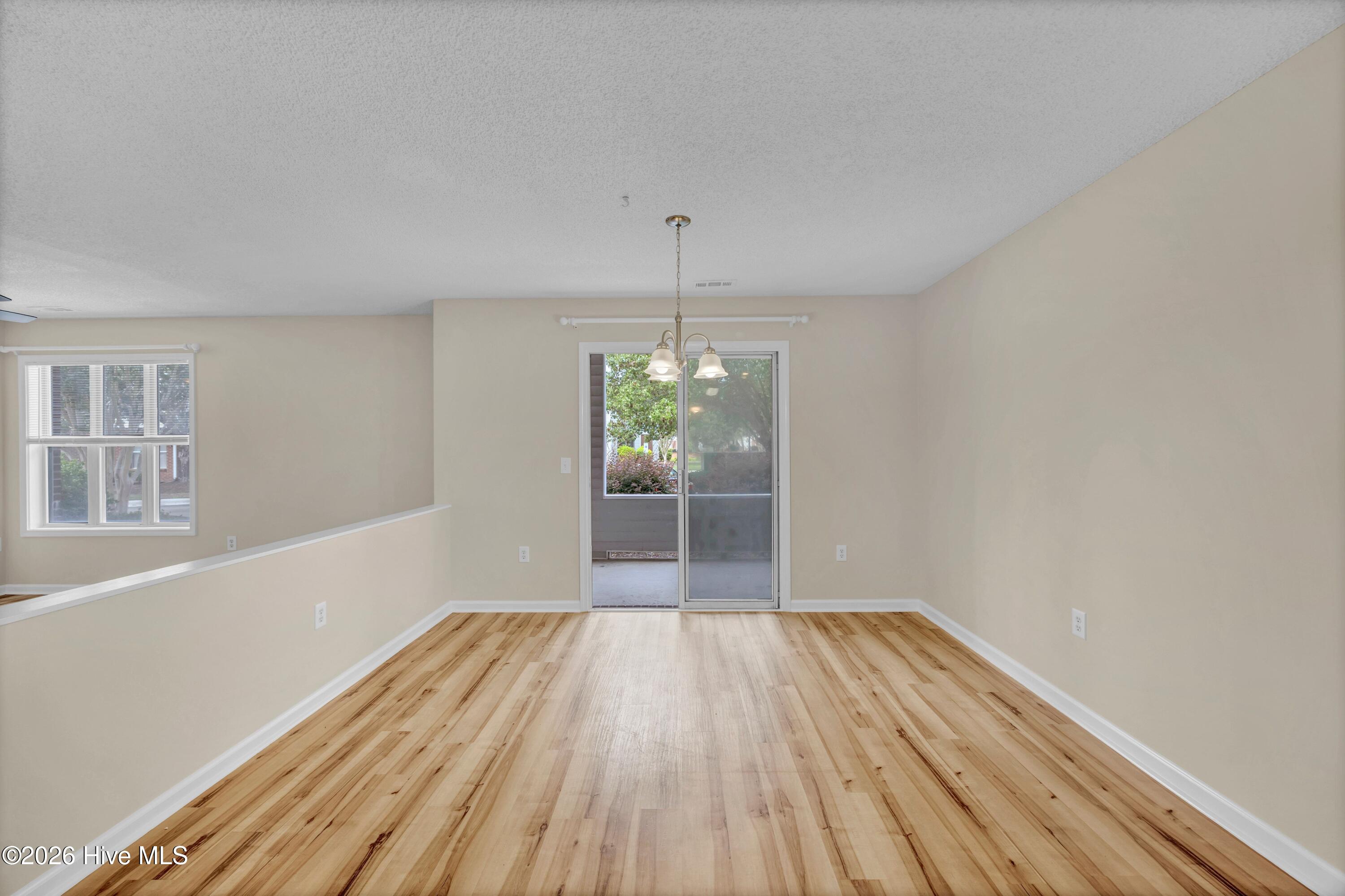 4102 Breezewood Drive Apt 101 Property Photo 8