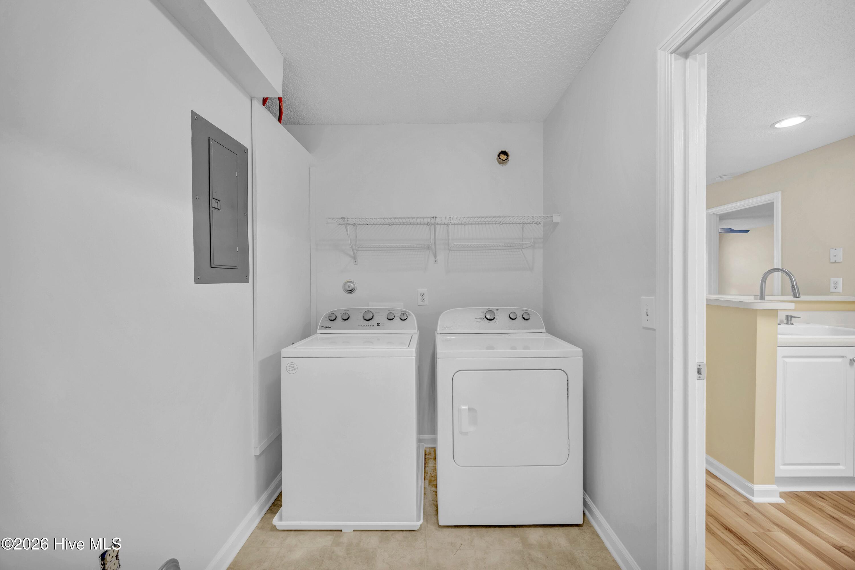 4102 Breezewood Drive Apt 101 Property Photo 24