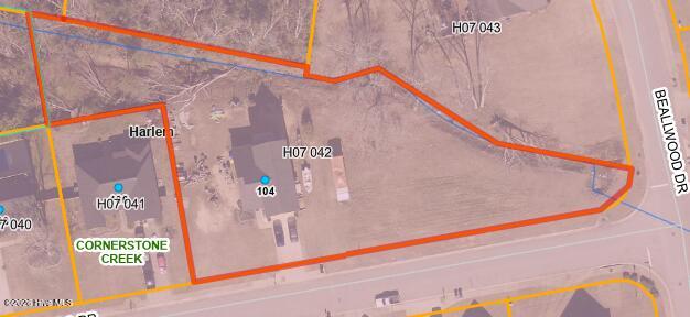 104 Wells Drive Property Photo 3