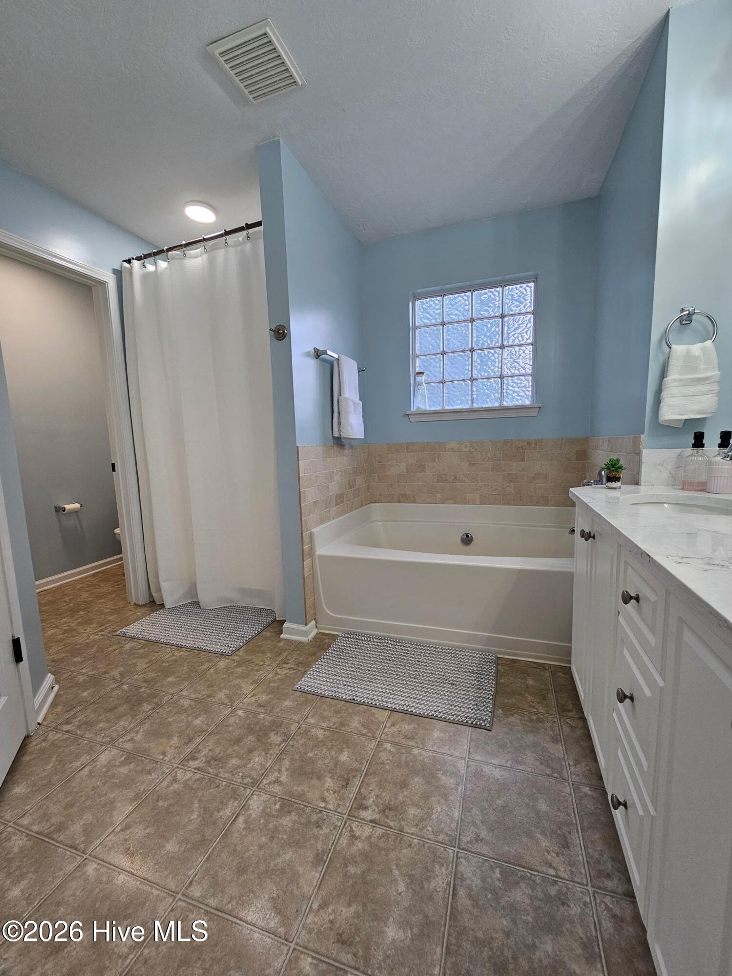 104 Wells Drive Property Photo 28