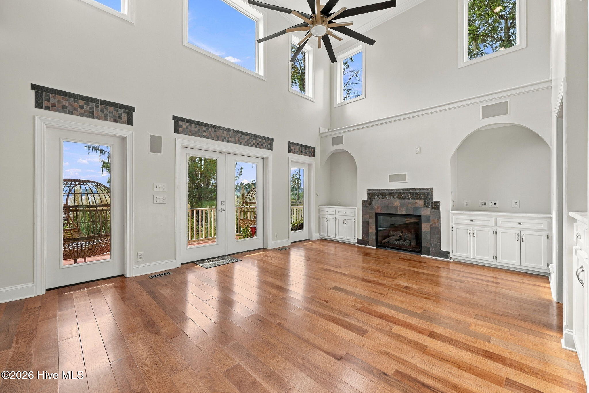 516 Long Point Road Property Photo 7