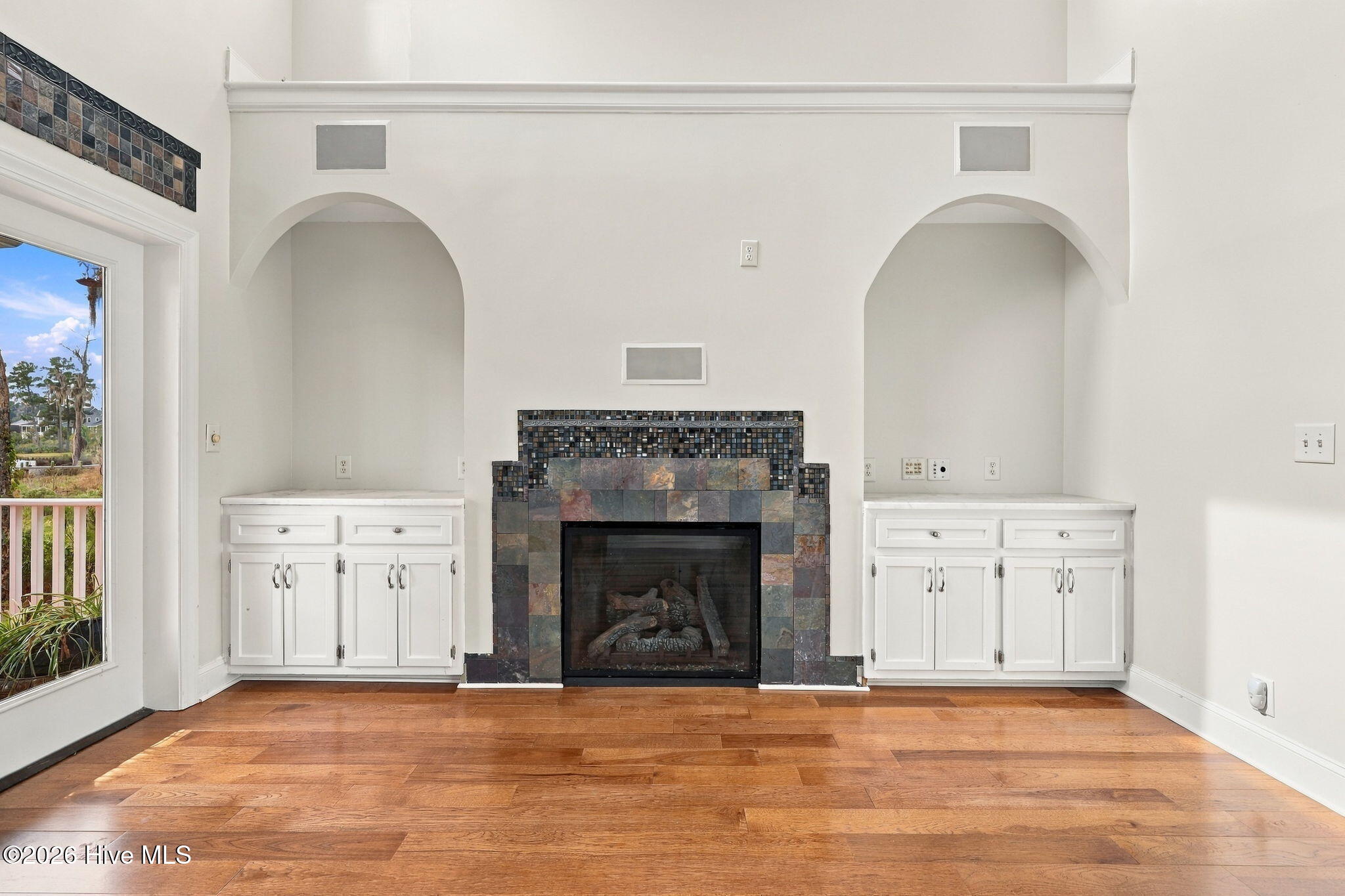 516 Long Point Road Property Photo 15
