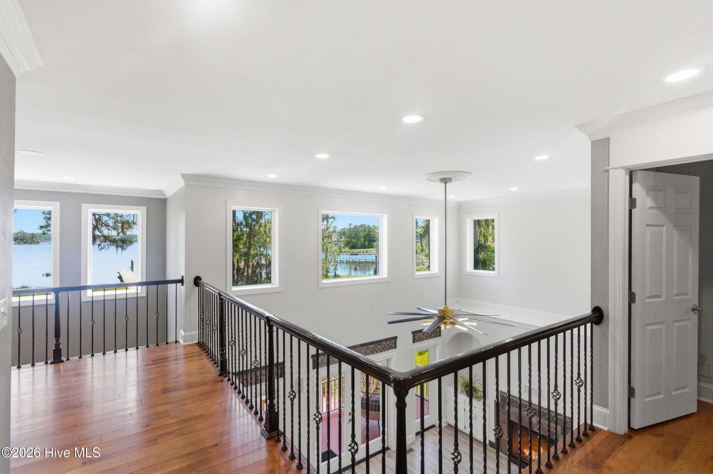 516 Long Point Road Property Photo 24