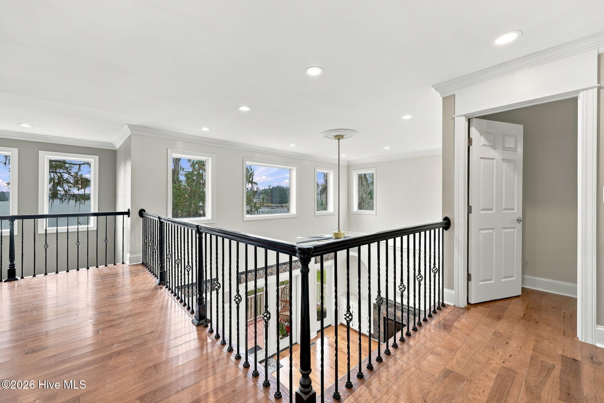 516 Long Point Road Property Photo 35