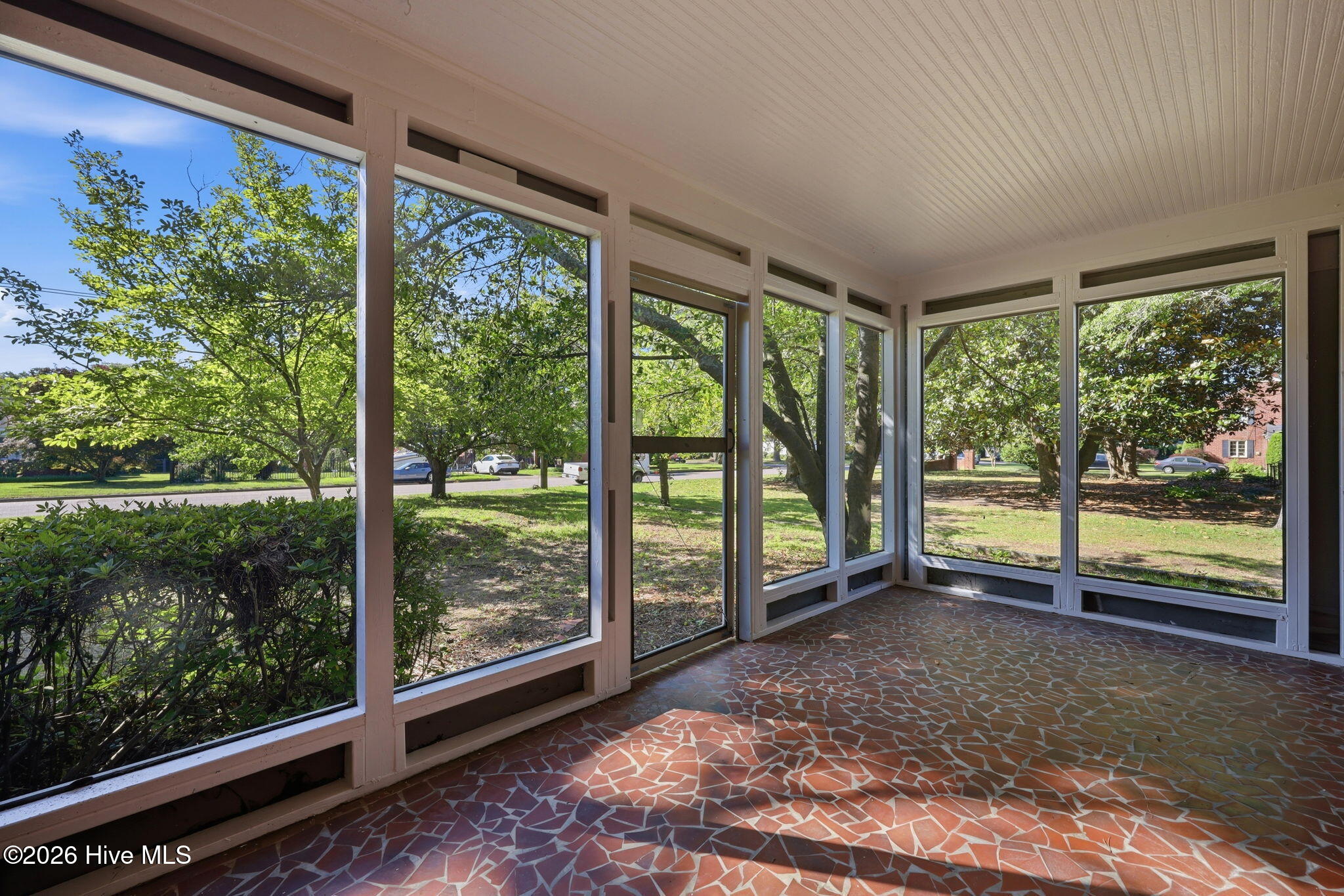 1108 Summit Avenue Property Photo 5