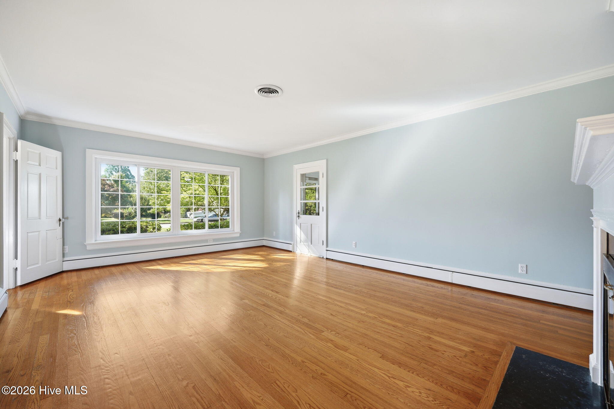 1108 Summit Avenue Property Photo 9