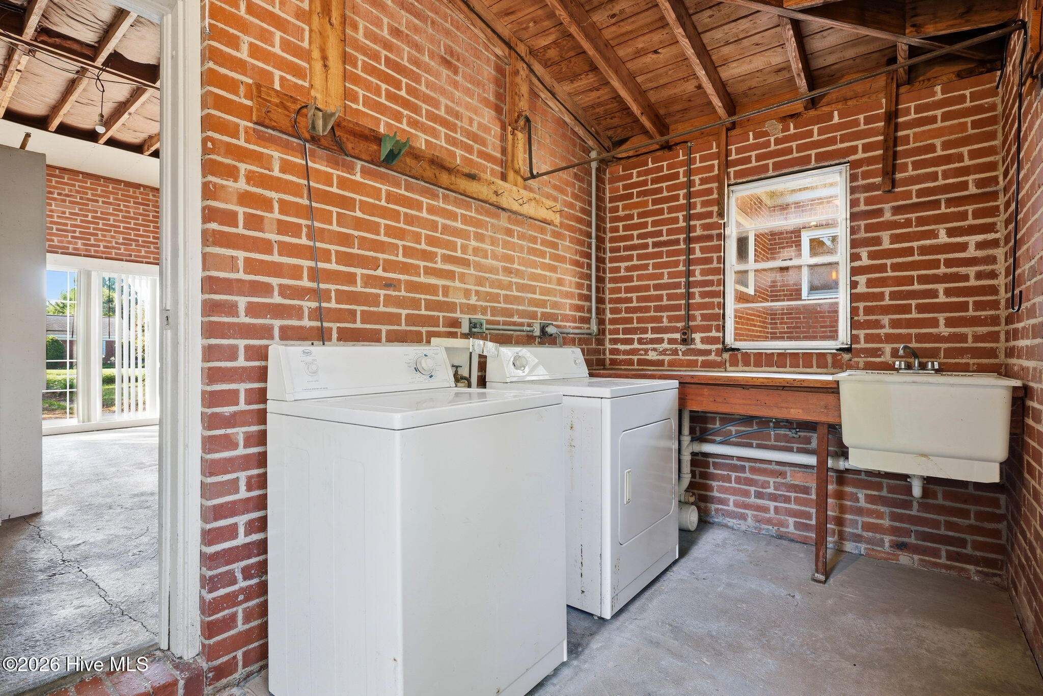 1108 Summit Avenue Property Photo 25