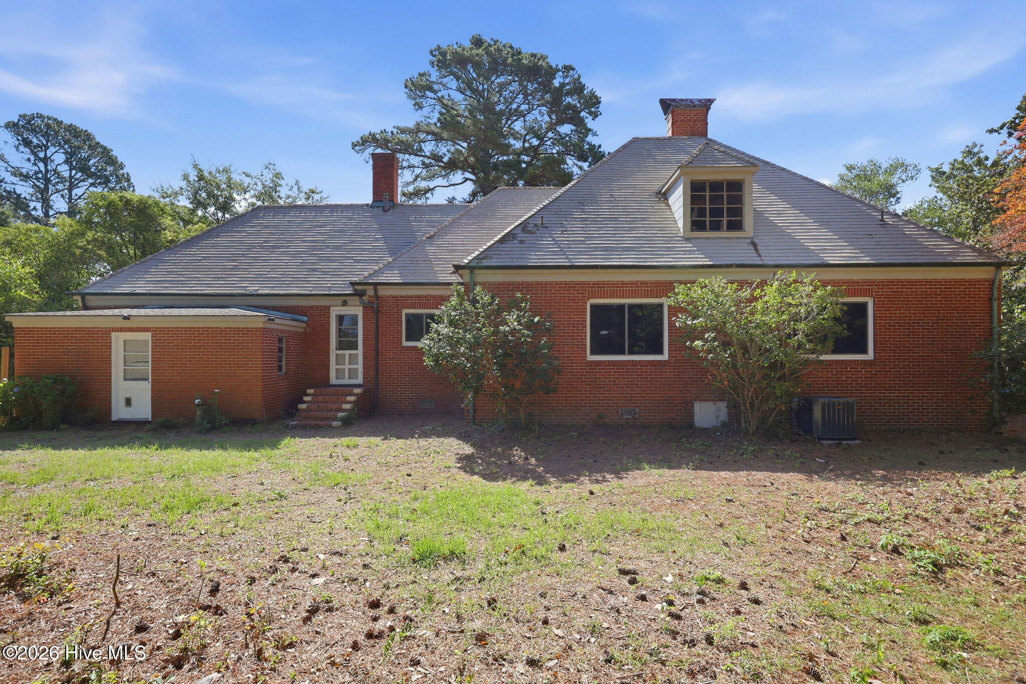 1108 Summit Avenue Property Photo 48