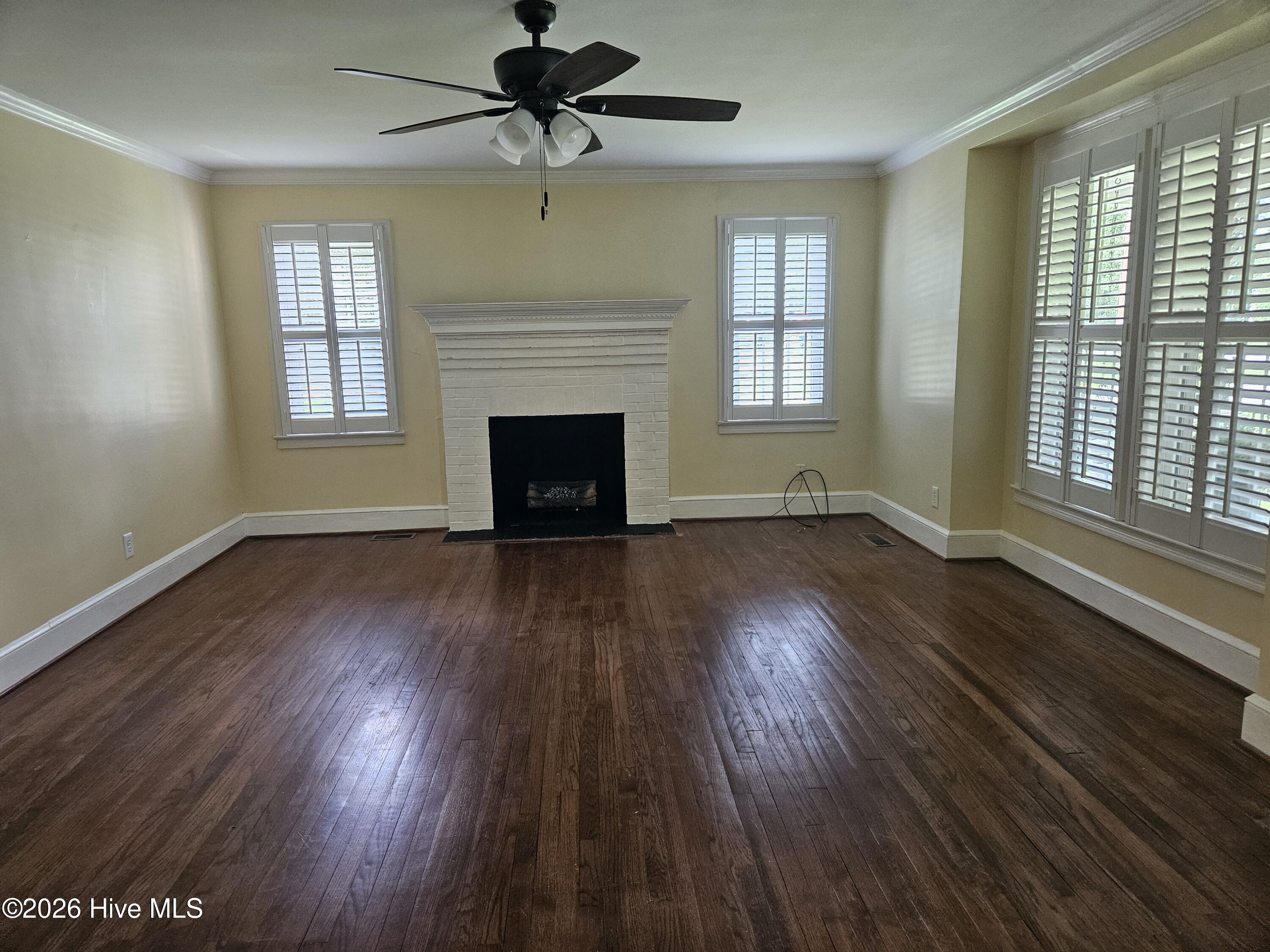 207 Stewart Avenue Property Photo 5