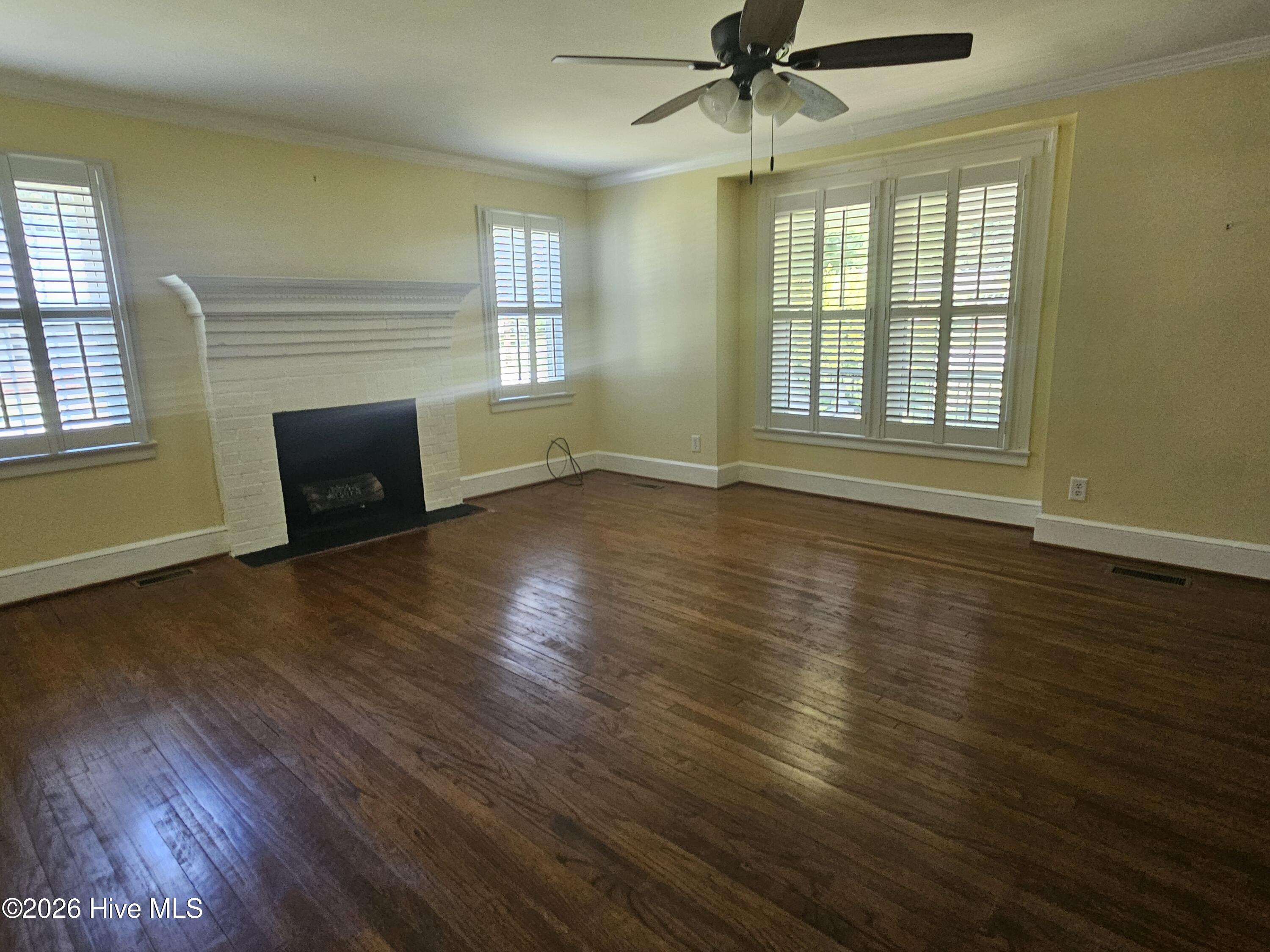 207 Stewart Avenue Property Photo 6