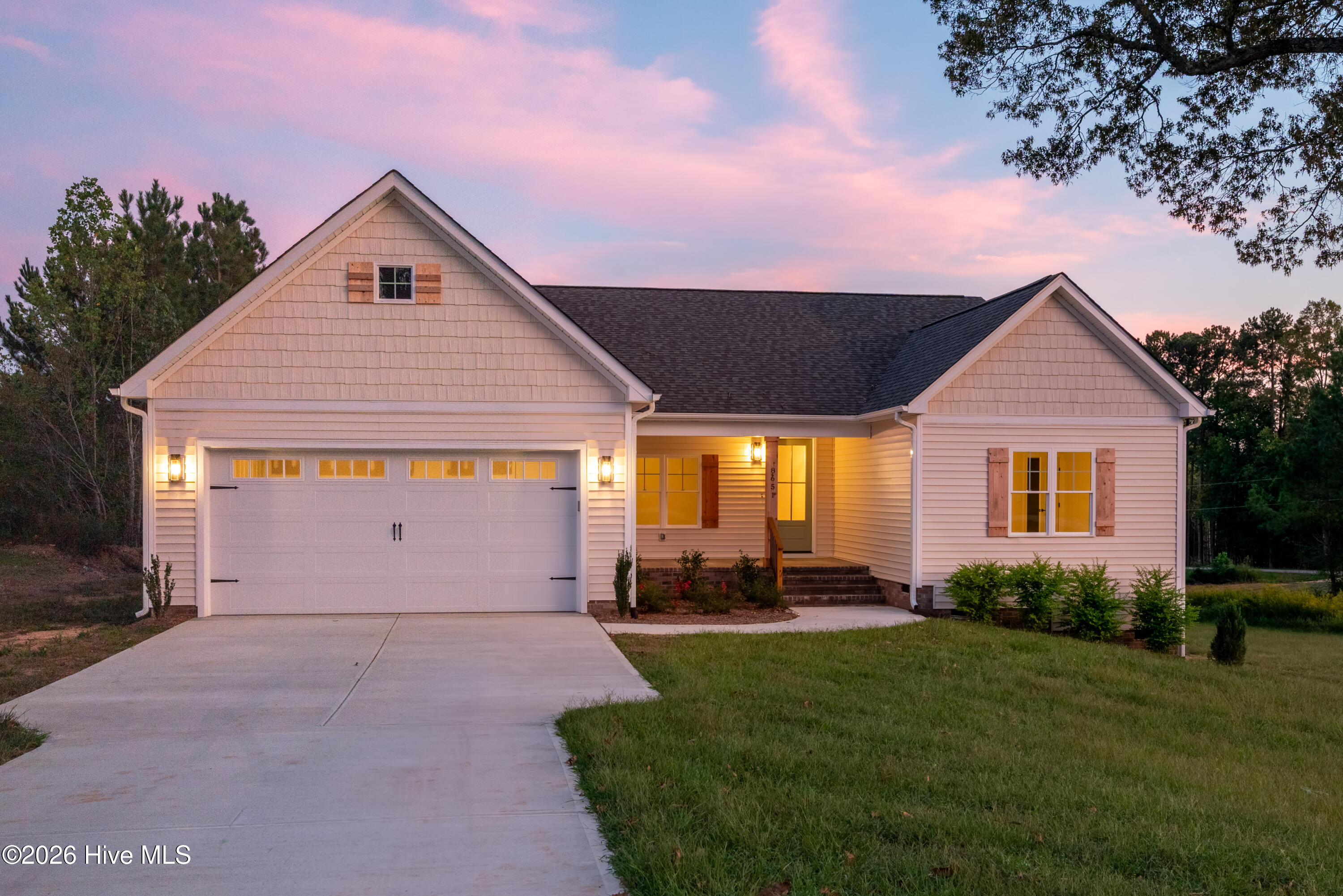 8651 Savage Road Property Photo 1
