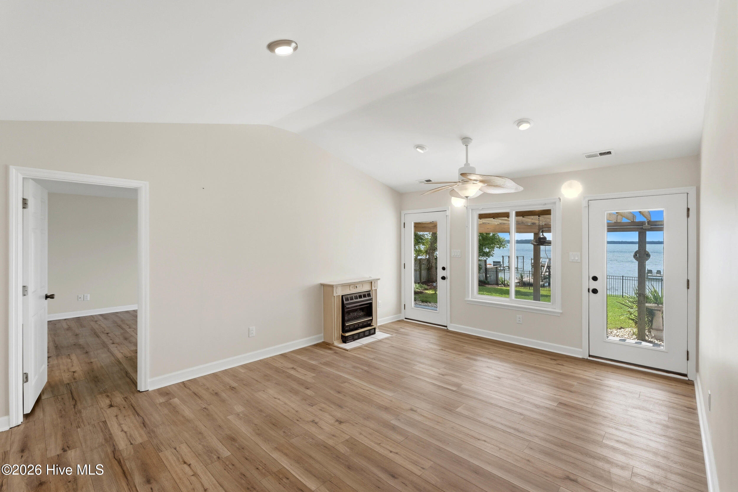 132 Gemstone Drive Property Photo 11