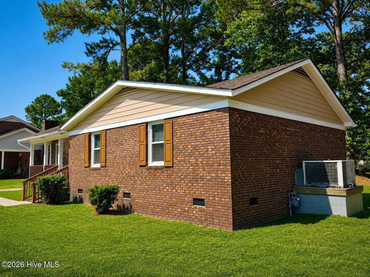 1724 Augustus Drive Property Photo 3