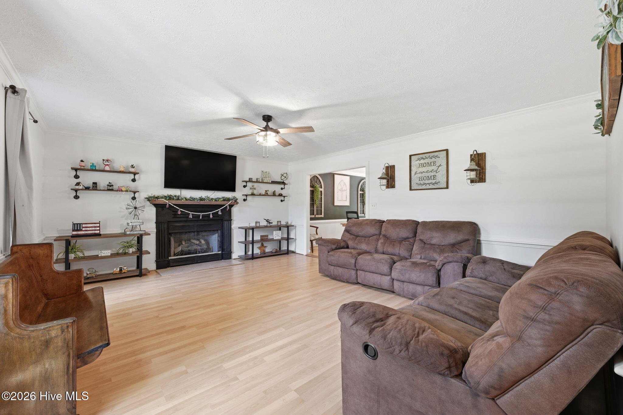 2513 Hickory Street Property Photo 10