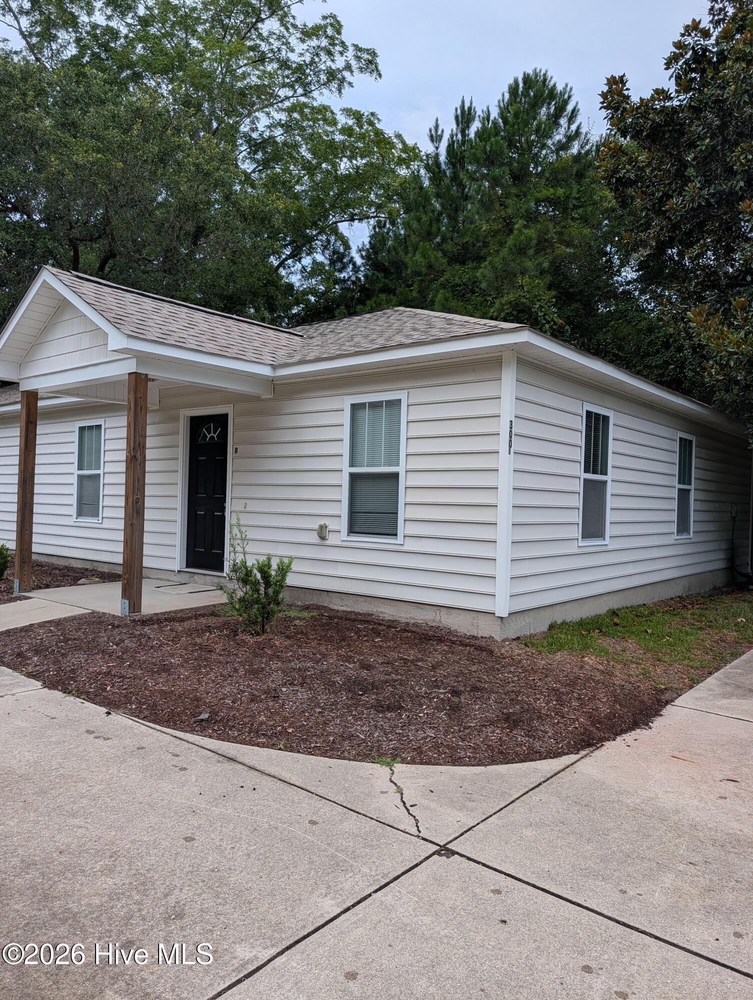 300 Williams Store Road B Property Photo 1