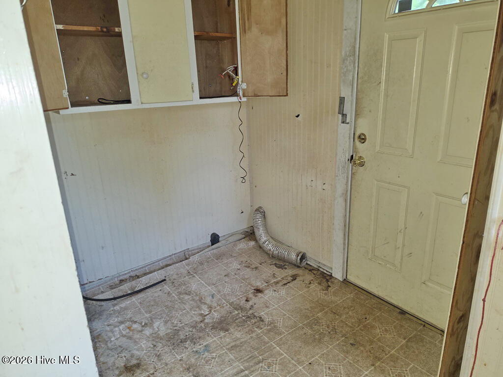1011 E 6th Street Property Photo 9