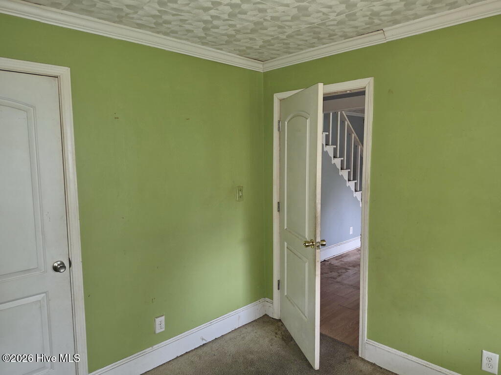 1011 E 6th Street Property Photo 11