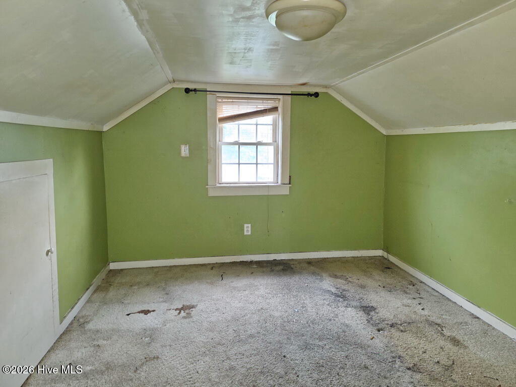 1011 E 6th Street Property Photo 16