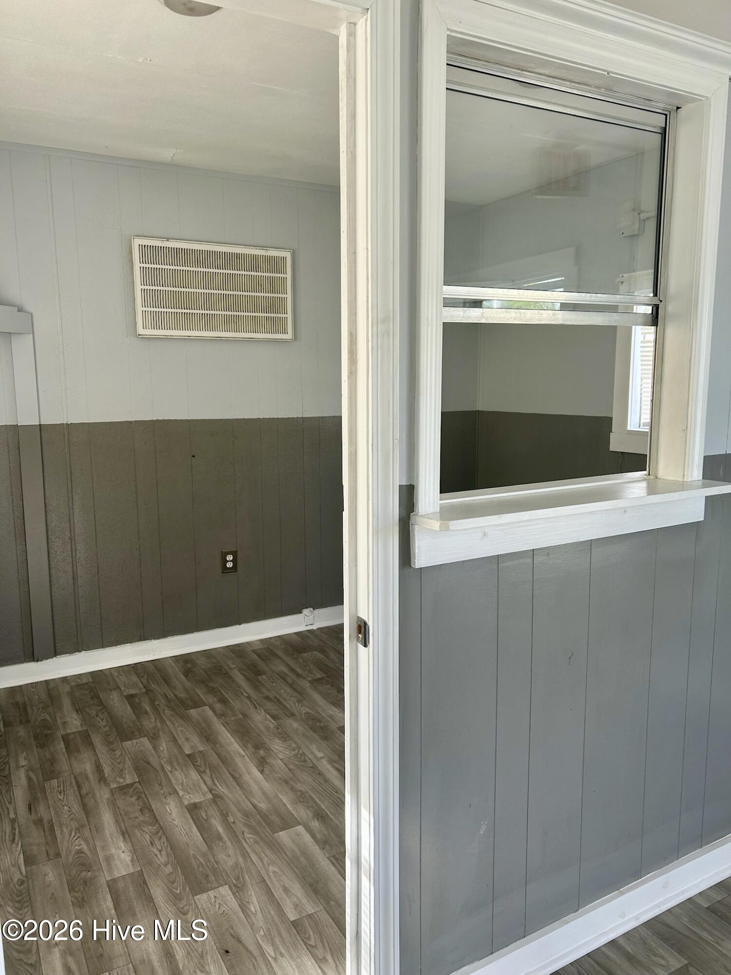 561 Airport Road Property Photo 2