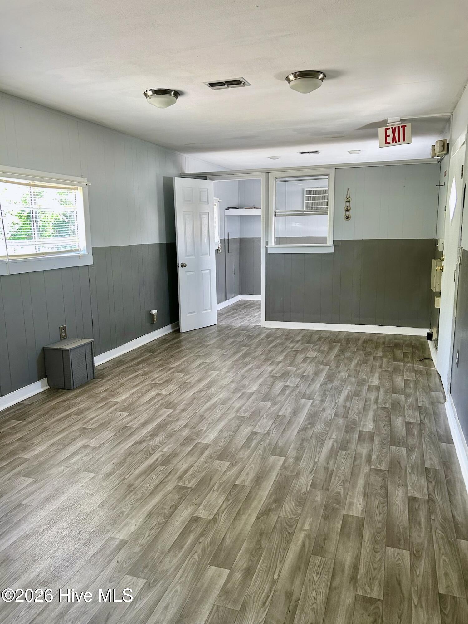 561 Airport Road Property Photo 4