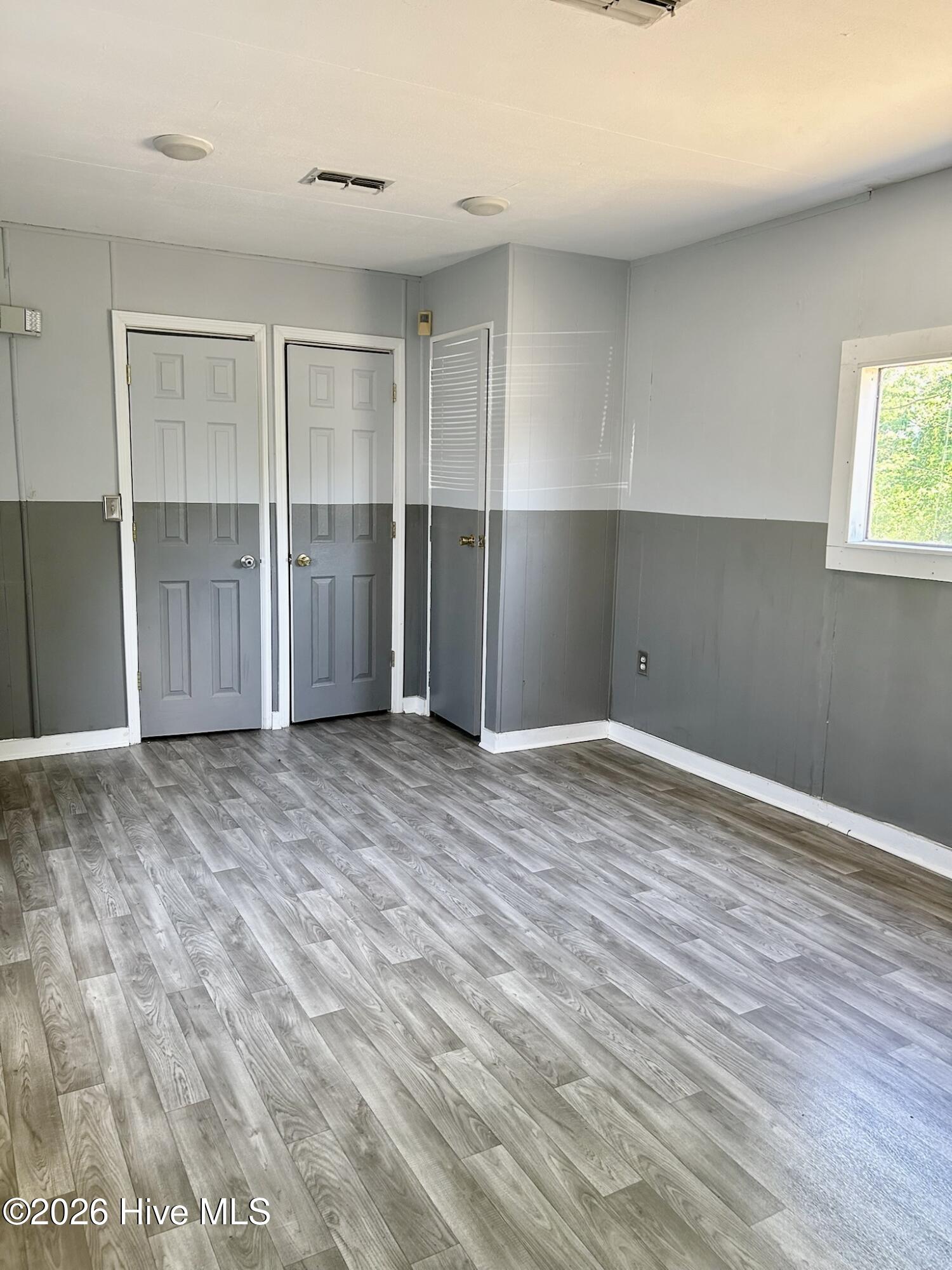 561 Airport Road Property Photo 11