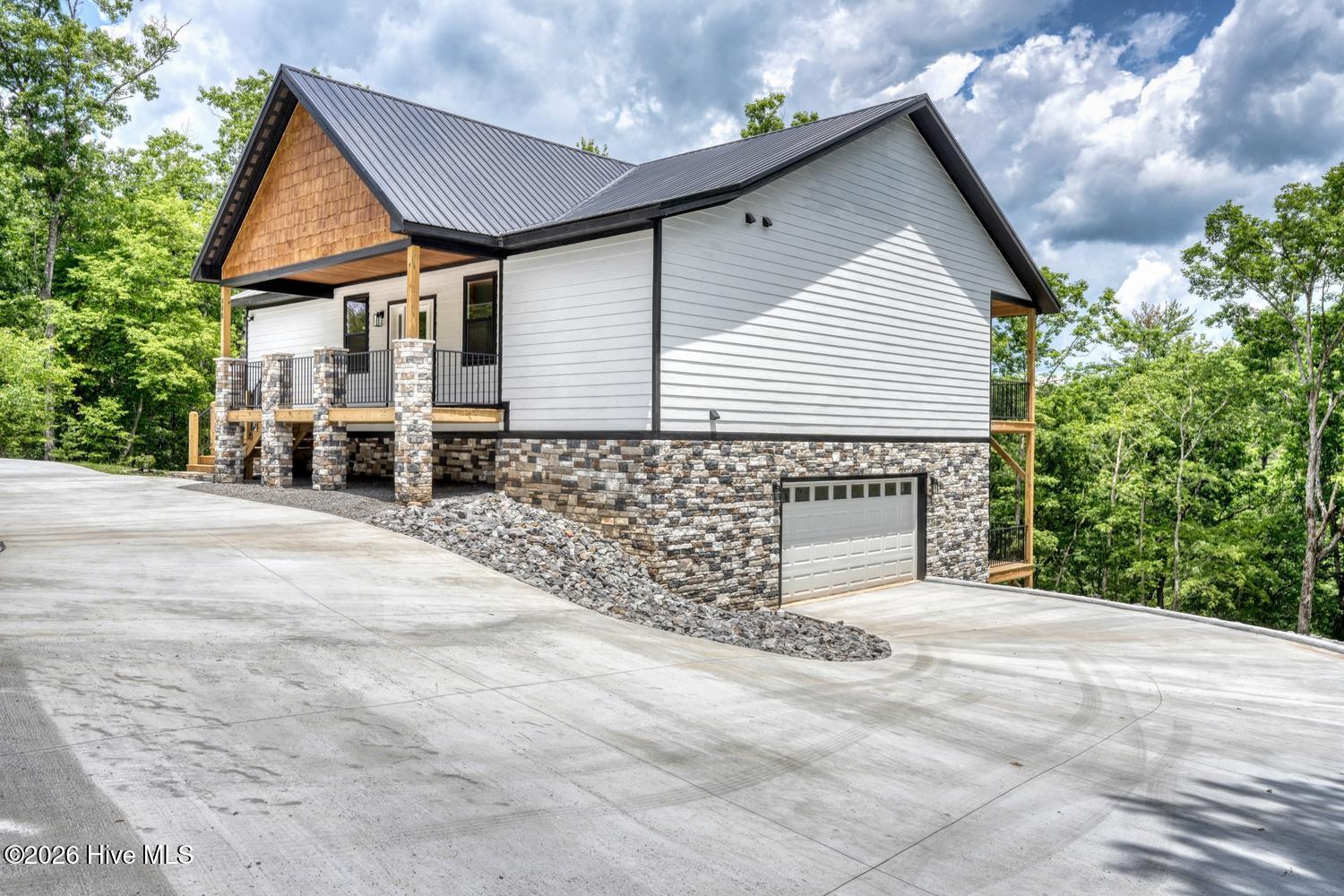 460 River Mountain Road Property Photo 4