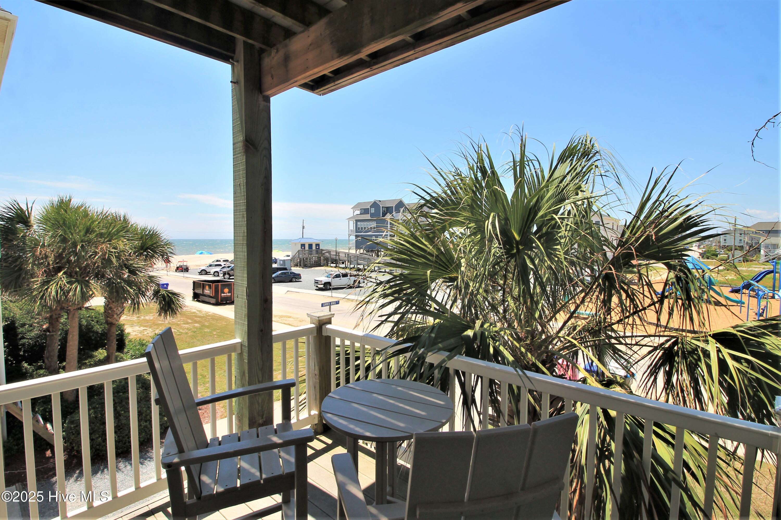 215 Summer Winds Place Property Photo 4