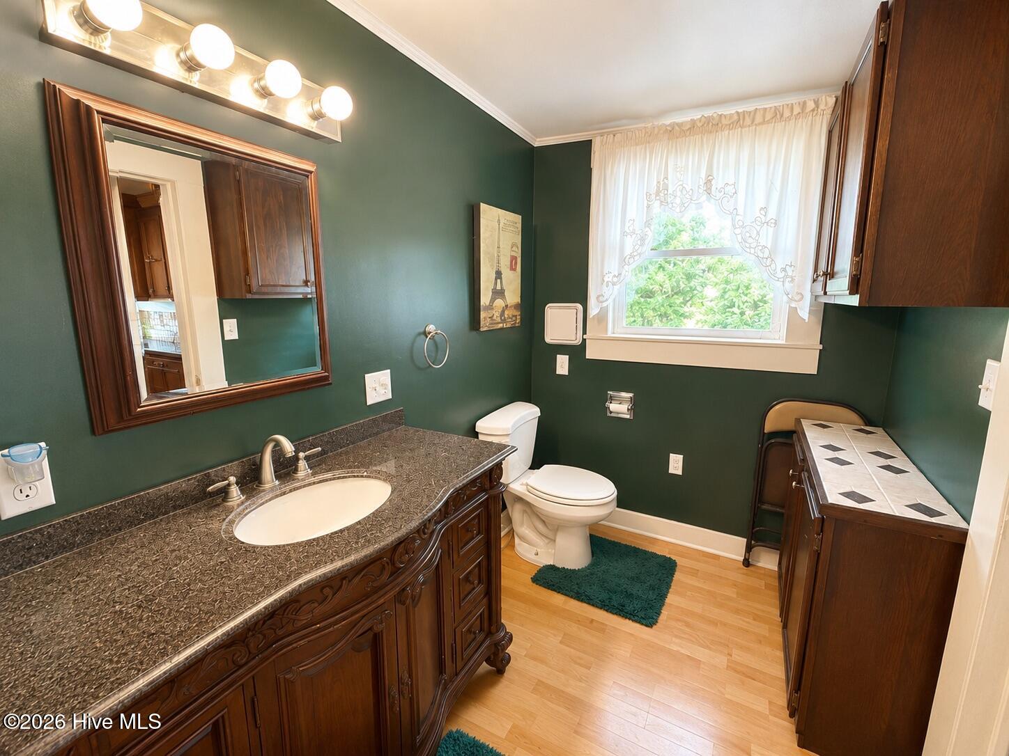 118 S Broad Street Property Photo 6