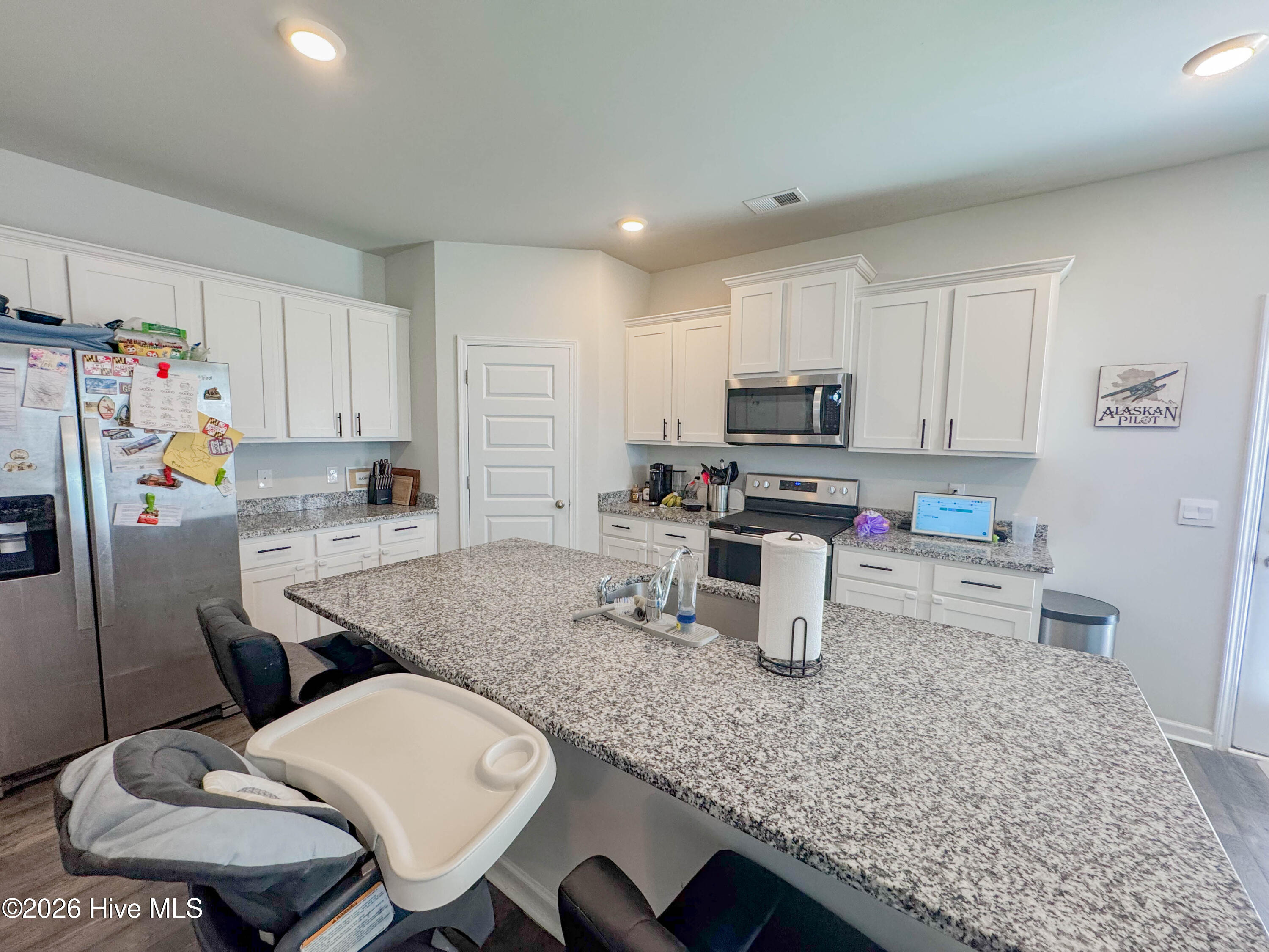 5062 Captain Drive Property Photo 6